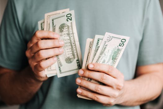 How I Saved $10000 in 6 Months